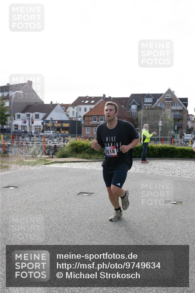 12.06.2026 - Holstenköstenlauf Michael Strokosch http://msf.ph/oto/9749634 12.06.2026 19:51:17 Laufen 3518 meine-sportfotos.de