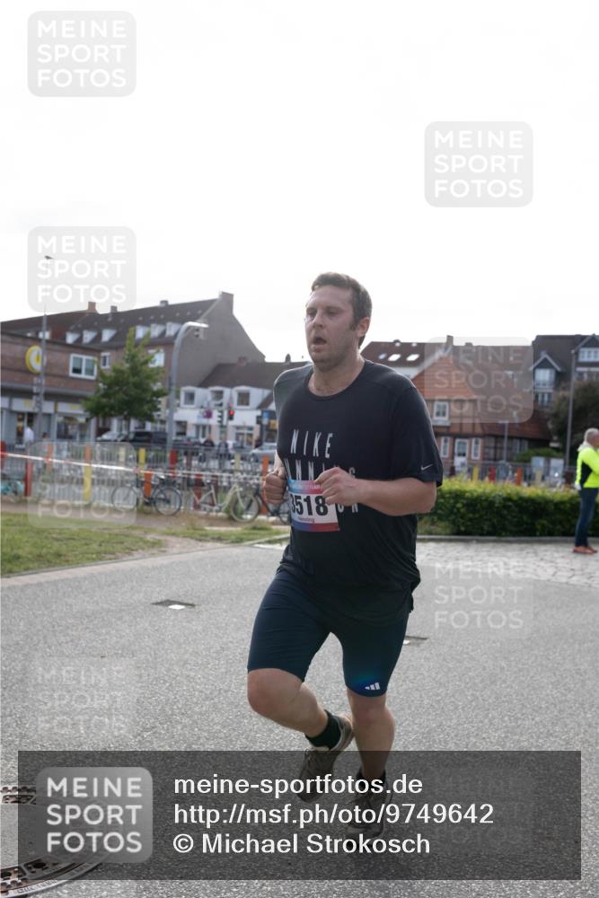 12.06.2026 - Holstenköstenlauf Michael Strokosch http://msf.ph/oto/9749642 12.06.2026 19:51:17 Laufen 19, 3518 meine-sportfotos.de
