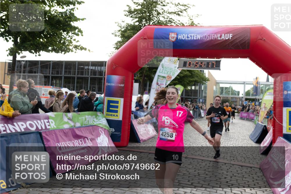 12.06.2026 - Holstenköstenlauf Michael Strokosch http://msf.ph/oto/9749662 12.06.2026 19:54:33 Laufen 17, 4258, 10, 4840 meine-sportfotos.de