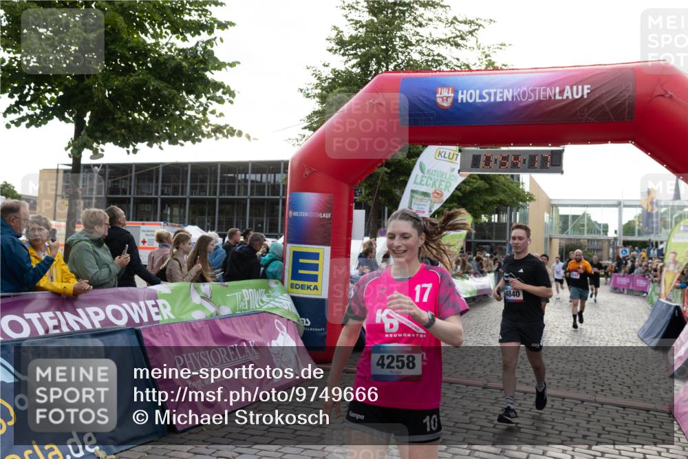 12.06.2026 - Holstenköstenlauf Michael Strokosch http://msf.ph/oto/9749666 12.06.2026 19:54:33 Laufen 17, 4258, 10, 4840 meine-sportfotos.de