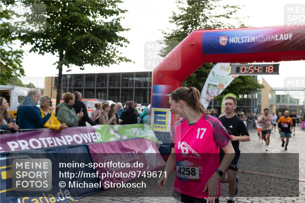 12.06.2026 - Holstenköstenlauf Michael Strokosch http://msf.ph/oto/9749671 12.06.2026 19:54:34 Laufen 0, 54, 18, 17, 4258, 73 meine-sportfotos.de