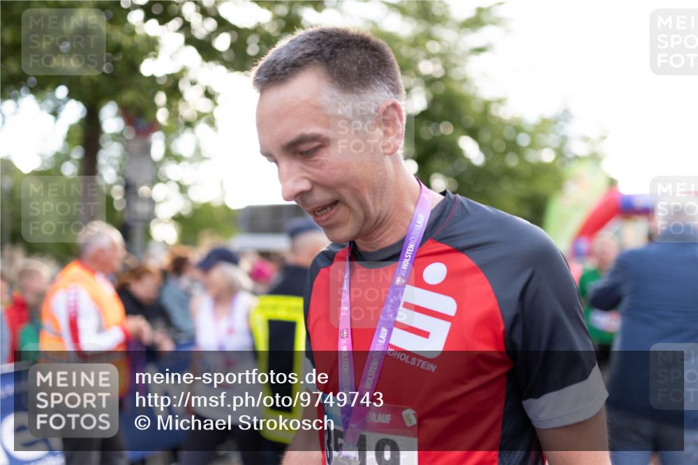 12.06.2026 - Holstenköstenlauf Michael Strokosch http://msf.ph/oto/9749743 12.06.2026 19:56:12 Laufen 36, 36, 36 meine-sportfotos.de