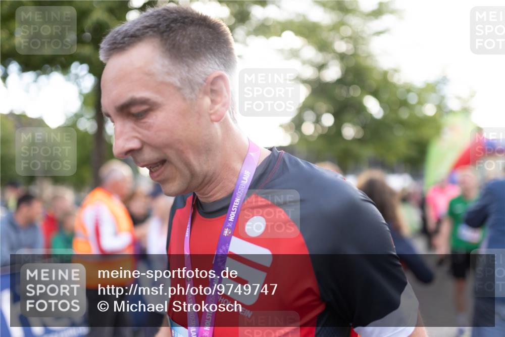 12.06.2026 - Holstenköstenlauf Michael Strokosch http://msf.ph/oto/9749747 12.06.2026 19:56:12 Laufen 36, 36, 36 meine-sportfotos.de