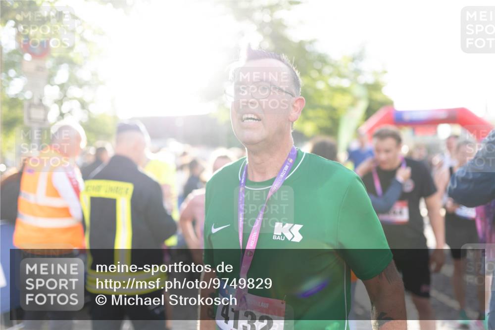 12.06.2026 - Holstenköstenlauf Michael Strokosch http://msf.ph/oto/9749829 12.06.2026 19:57:43 Laufen 36, 1, 36, 4132 meine-sportfotos.de