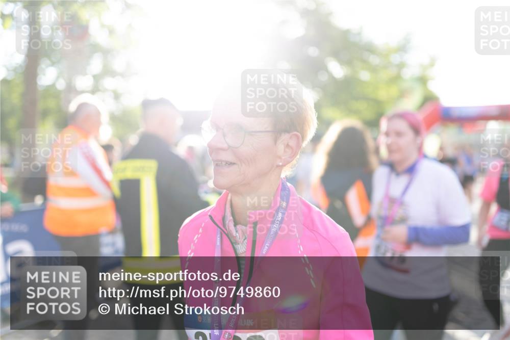 12.06.2026 - Holstenköstenlauf Michael Strokosch http://msf.ph/oto/9749860 12.06.2026 19:58:13 Laufen 36, 36, 36, 1275 meine-sportfotos.de