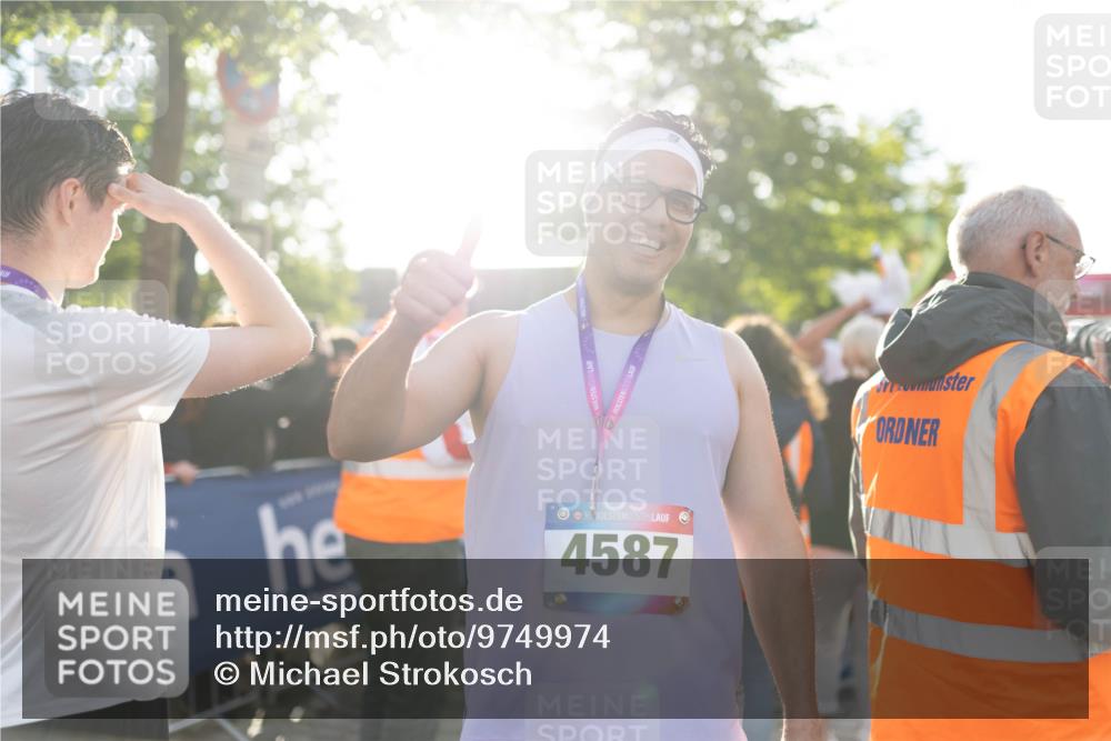 12.06.2026 - Holstenköstenlauf Michael Strokosch http://msf.ph/oto/9749974 12.06.2026 20:00:10 Laufen 36, 1, 4587 meine-sportfotos.de