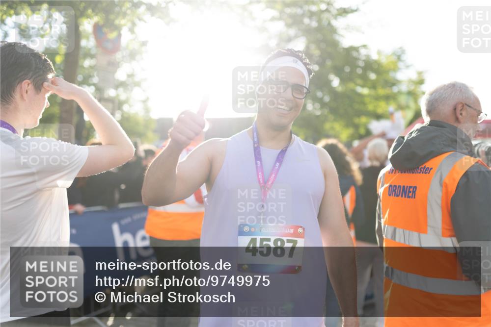 12.06.2026 - Holstenköstenlauf Michael Strokosch http://msf.ph/oto/9749975 12.06.2026 20:00:10 Laufen 3611, 4587 meine-sportfotos.de