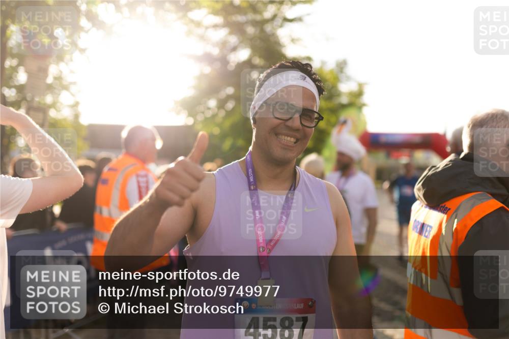 12.06.2026 - Holstenköstenlauf Michael Strokosch http://msf.ph/oto/9749977 12.06.2026 20:00:12 Laufen 4587, 36, 5 meine-sportfotos.de