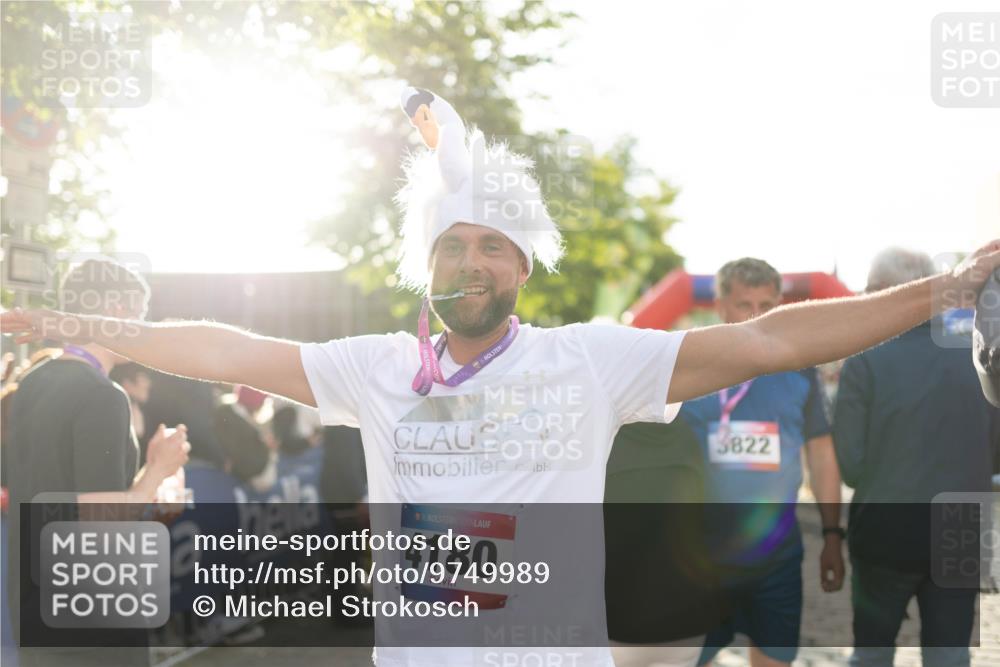 12.06.2026 - Holstenköstenlauf Michael Strokosch http://msf.ph/oto/9749989 12.06.2026 20:00:23 Laufen 36, 36, 4180, 5822 meine-sportfotos.de