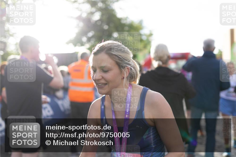 12.06.2026 - Holstenköstenlauf Michael Strokosch http://msf.ph/oto/9750005 12.06.2026 20:00:38 Laufen 1511, 36, 36, 36 meine-sportfotos.de