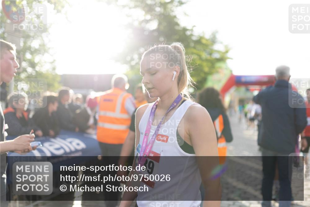 12.06.2026 - Holstenköstenlauf Michael Strokosch http://msf.ph/oto/9750026 12.06.2026 20:01:38 Laufen 36, 39 meine-sportfotos.de