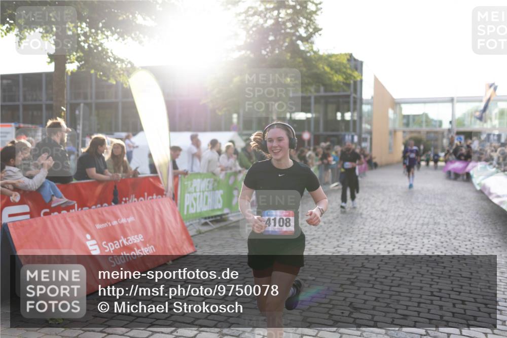 12.06.2026 - Holstenköstenlauf Michael Strokosch http://msf.ph/oto/9750078 12.06.2026 20:04:21 Laufen 4108 meine-sportfotos.de