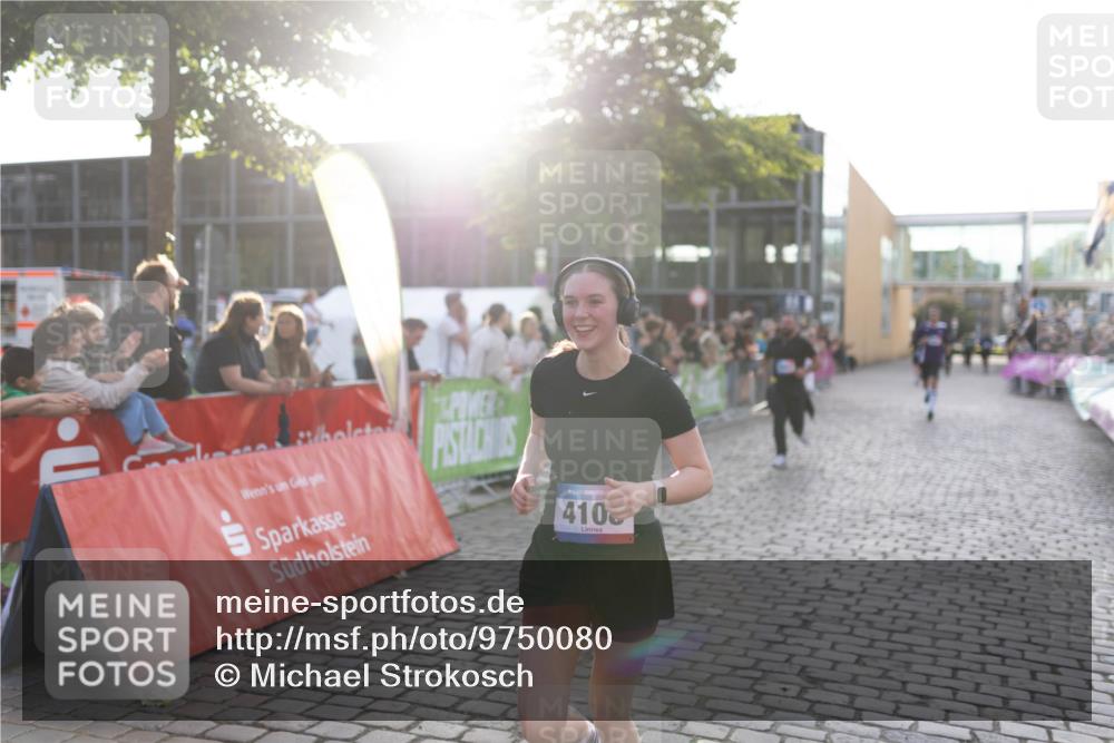 12.06.2026 - Holstenköstenlauf Michael Strokosch http://msf.ph/oto/9750080 12.06.2026 20:04:21 Laufen 410 meine-sportfotos.de