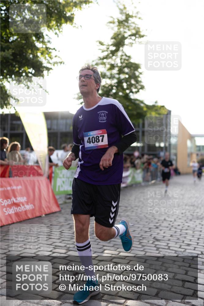12.06.2026 - Holstenköstenlauf Michael Strokosch http://msf.ph/oto/9750083 12.06.2026 20:04:27 Laufen 35, 4087 meine-sportfotos.de