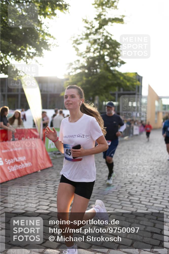 12.06.2026 - Holstenköstenlauf Michael Strokosch http://msf.ph/oto/9750097 12.06.2026 20:04:35 Laufen 45 meine-sportfotos.de