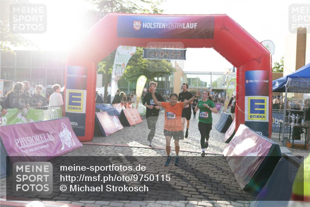 12.06.2026 - Holstenköstenlauf Michael Strokosch http://msf.ph/oto/9750115 12.06.2026 20:05:09 Laufen 1, 09, 53, 38, 3756, 4162, 24 meine-sportfotos.de