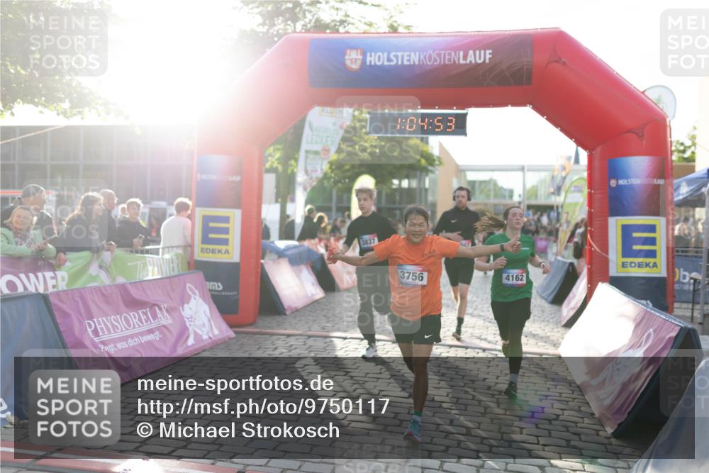 12.06.2026 - Holstenköstenlauf Michael Strokosch http://msf.ph/oto/9750117 12.06.2026 20:05:10 Laufen 1, 04, 53, 3837, 3756, 4162, 124 meine-sportfotos.de