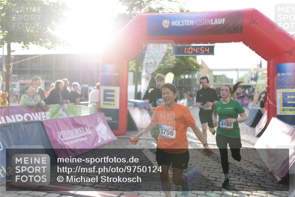 12.06.2026 - Holstenköstenlauf Michael Strokosch http://msf.ph/oto/9750124 12.06.2026 20:05:10 Laufen 383, 3756, 1, 04, 54, 4162 meine-sportfotos.de
