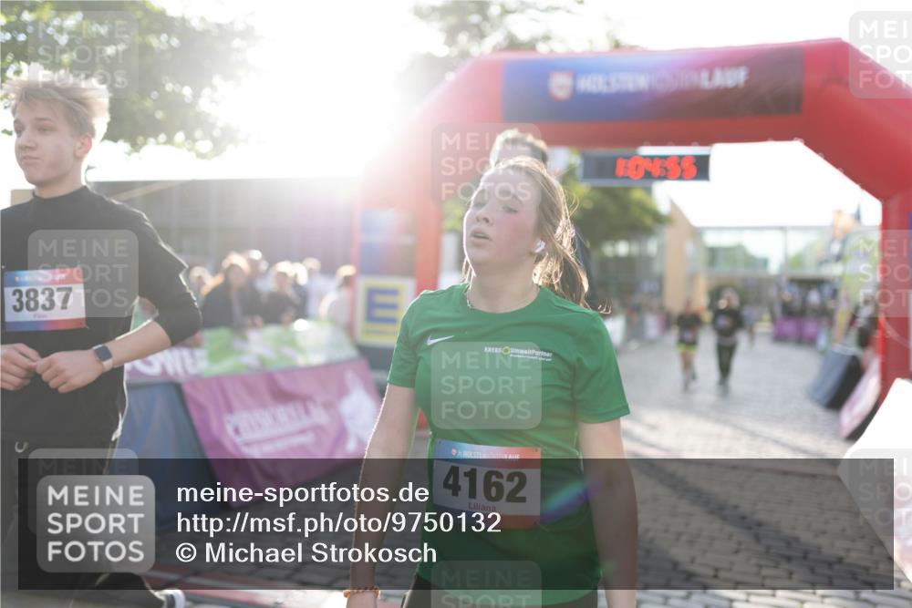 12.06.2026 - Holstenköstenlauf Michael Strokosch http://msf.ph/oto/9750132 12.06.2026 20:05:12 Laufen 3837, 36, 4162 meine-sportfotos.de