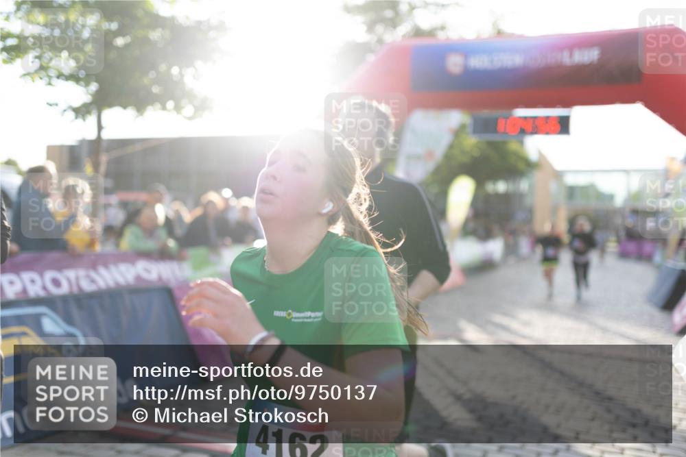 12.06.2026 - Holstenköstenlauf Michael Strokosch http://msf.ph/oto/9750137 12.06.2026 20:05:12 Laufen 4162, 10348 meine-sportfotos.de