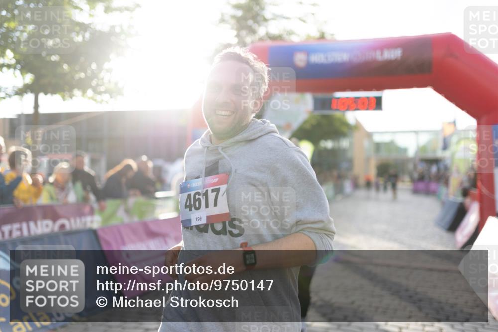 12.06.2026 - Holstenköstenlauf Michael Strokosch http://msf.ph/oto/9750147 12.06.2026 20:05:19 Laufen 36, 4617, 196, 18303 meine-sportfotos.de