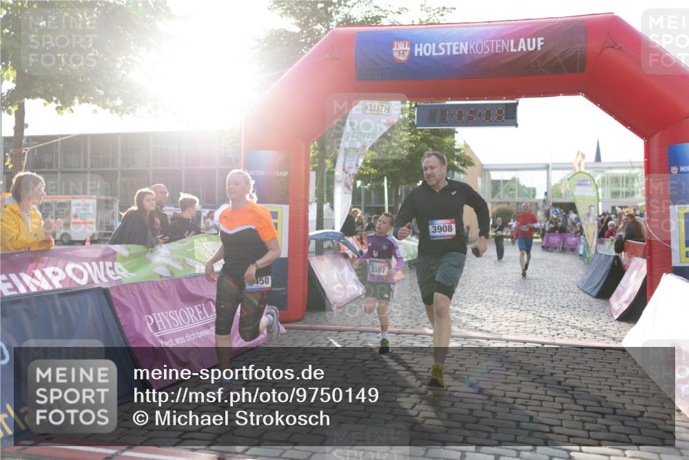 12.06.2026 - Holstenköstenlauf Michael Strokosch http://msf.ph/oto/9750149 12.06.2026 20:05:24 Laufen 450, 3367, 3908 meine-sportfotos.de