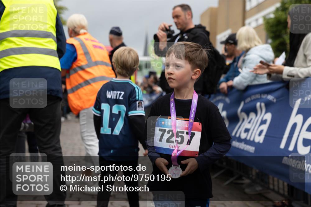 12.06.2026 - Holstenköstenlauf Michael Strokosch http://msf.ph/oto/9750195 12.06.2026 15:02:51 Laufen 17, 36, 7257 meine-sportfotos.de