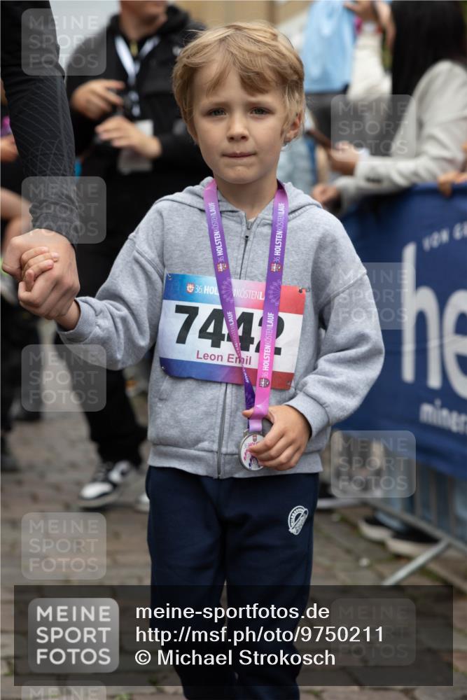 12.06.2026 - Holstenköstenlauf Michael Strokosch http://msf.ph/oto/9750211 12.06.2026 15:03:01 Laufen 36, 36, 36, 7442, 36 meine-sportfotos.de
