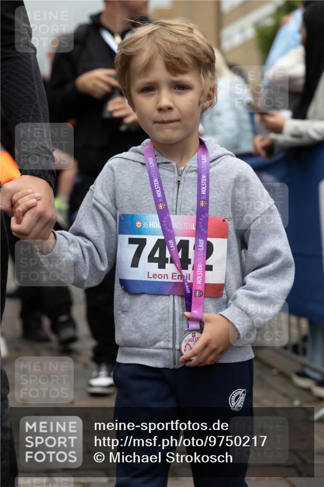 12.06.2026 - Holstenköstenlauf Michael Strokosch http://msf.ph/oto/9750217 12.06.2026 15:03:01 Laufen 36, 36, 36, 36, 7442, 36 meine-sportfotos.de