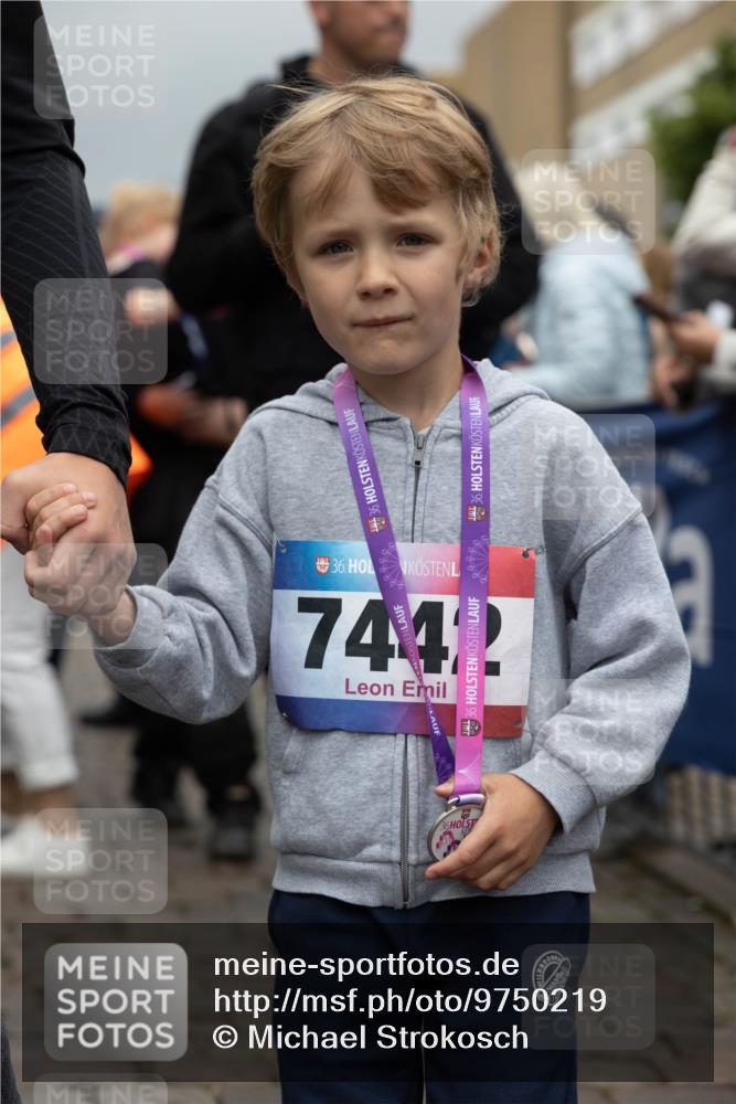 12.06.2026 - Holstenköstenlauf Michael Strokosch http://msf.ph/oto/9750219 12.06.2026 15:03:02 Laufen 36, 36, 36, 36, 7442, 36 meine-sportfotos.de