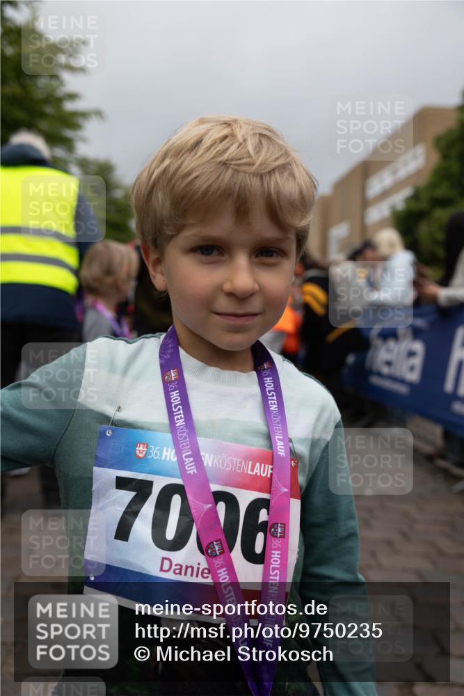 12.06.2026 - Holstenköstenlauf Michael Strokosch http://msf.ph/oto/9750235 12.06.2026 15:03:27 Laufen 36, 36, 36, 36, 36, 7006 meine-sportfotos.de