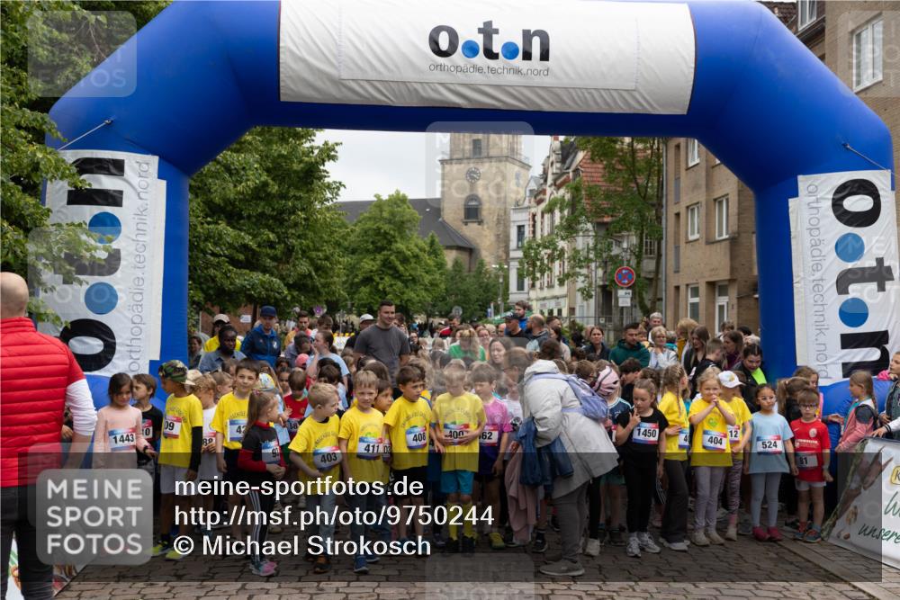 12.06.2026 - Holstenköstenlauf Michael Strokosch http://msf.ph/oto/9750244 12.06.2026 15:20:41 Laufen 1443, 99, 1450, 1450, 4012, 404, 524 meine-sportfotos.de