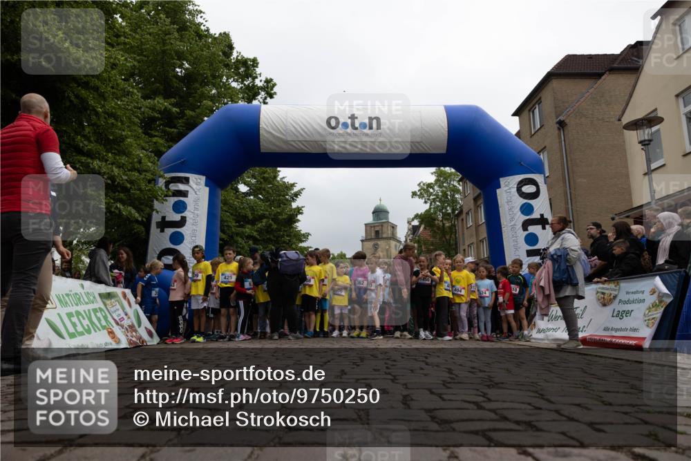 12.06.2026 - Holstenköstenlauf Michael Strokosch http://msf.ph/oto/9750250 12.06.2026 15:21:02 Laufen 09, 425, 1450, 362, 404, 312, 524, 06 meine-sportfotos.de