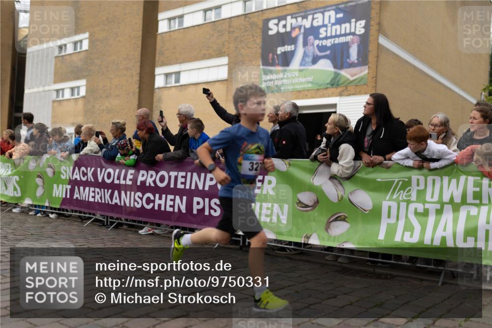 12.06.2026 - Holstenköstenlauf Michael Strokosch http://msf.ph/oto/9750331 12.06.2026 16:06:54 Laufen 25, 26, 327 meine-sportfotos.de