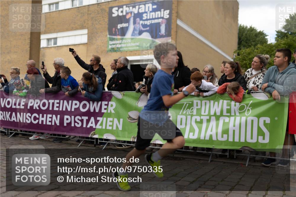 12.06.2026 - Holstenköstenlauf Michael Strokosch http://msf.ph/oto/9750335 12.06.2026 16:06:55 Laufen 25, 26 meine-sportfotos.de