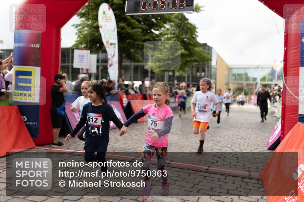 12.06.2026 - Holstenköstenlauf Michael Strokosch http://msf.ph/oto/9750363 12.06.2026 16:08:22 Laufen 75, 812, 1348 meine-sportfotos.de