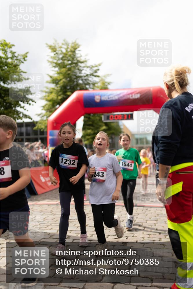 12.06.2026 - Holstenköstenlauf Michael Strokosch http://msf.ph/oto/9750385 12.06.2026 16:08:50 Laufen 8, 1232, 0, 08, 3, 243, 1544 meine-sportfotos.de
