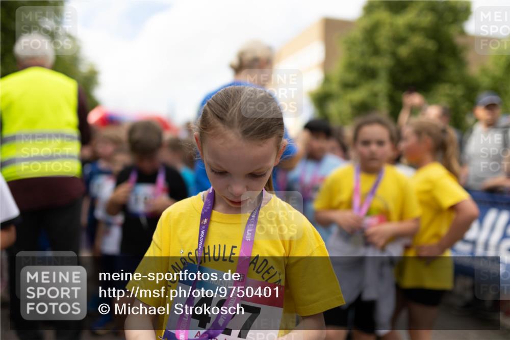 12.06.2026 - Holstenköstenlauf Michael Strokosch http://msf.ph/oto/9750401 12.06.2026 16:09:48 Laufen 36, 36, 417 meine-sportfotos.de