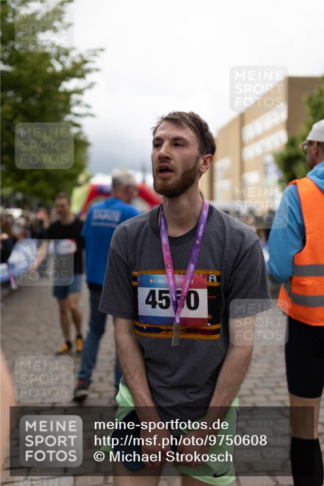 12.06.2026 - Holstenköstenlauf Michael Strokosch http://msf.ph/oto/9750608 12.06.2026 17:54:34 Laufen 36, 4550 meine-sportfotos.de