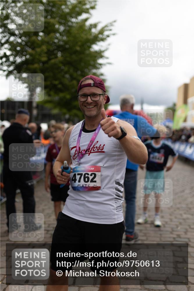 12.06.2026 - Holstenköstenlauf Michael Strokosch http://msf.ph/oto/9750613 12.06.2026 17:54:41 Laufen 4642, 4762 meine-sportfotos.de