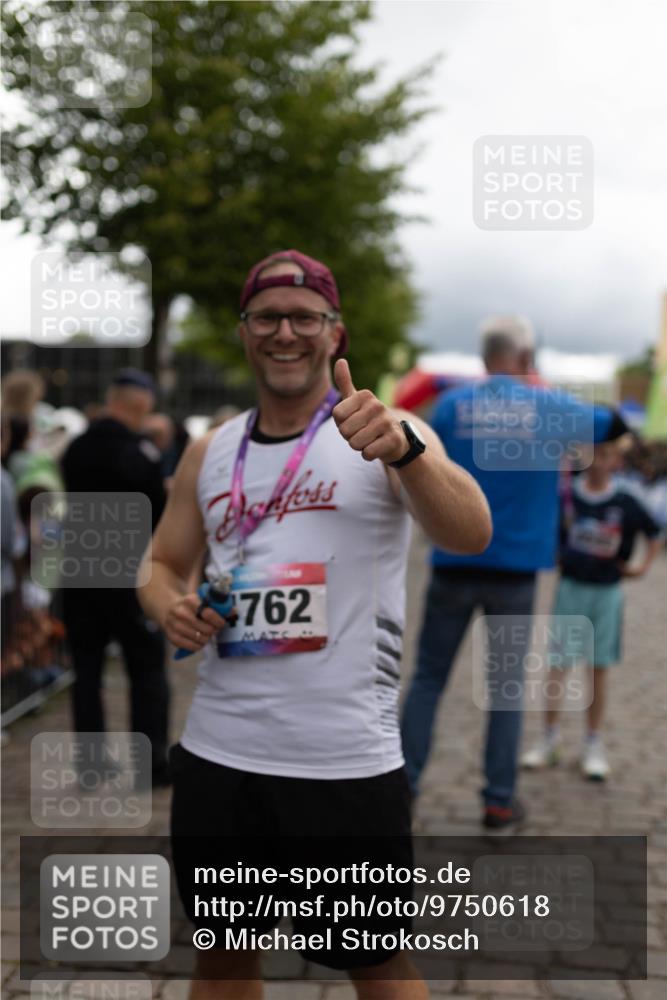 12.06.2026 - Holstenköstenlauf Michael Strokosch http://msf.ph/oto/9750618 12.06.2026 17:54:41 Laufen 762 meine-sportfotos.de