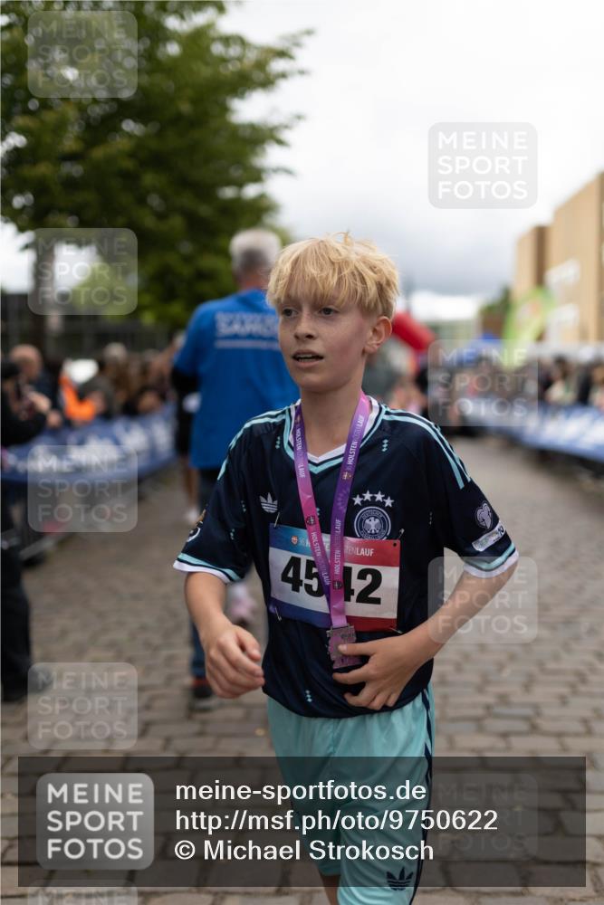 12.06.2026 - Holstenköstenlauf Michael Strokosch http://msf.ph/oto/9750622 12.06.2026 17:54:45 Laufen 36, 45, 12 meine-sportfotos.de
