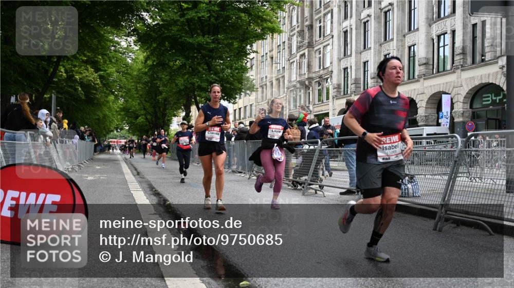 14.06.2026 - REWE Women's Run J. Mangold http://msf.ph/oto/9750685 14.06.2026 10:01:49 Ziel 10132, 10177, 10251, 10340, 10860, 10967, 11511, 11512, 11514 meine-sportfotos.de