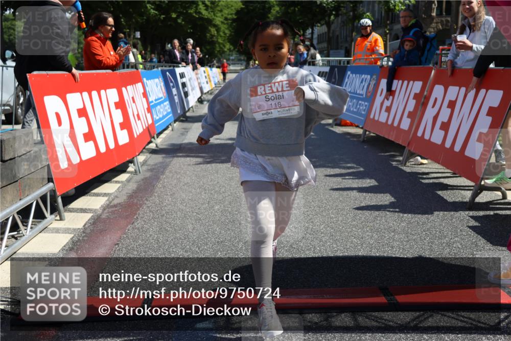 14.06.2026 - REWE Women's Run Strokosch-Dieckow http://msf.ph/oto/9750724 14.06.2026 11:39:45 Ziel 118 meine-sportfotos.de
