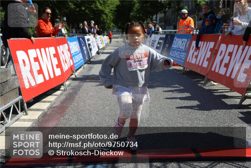 14.06.2026 - REWE Women's Run Strokosch-Dieckow http://msf.ph/oto/9750734 14.06.2026 11:39:45 Ziel 118 meine-sportfotos.de