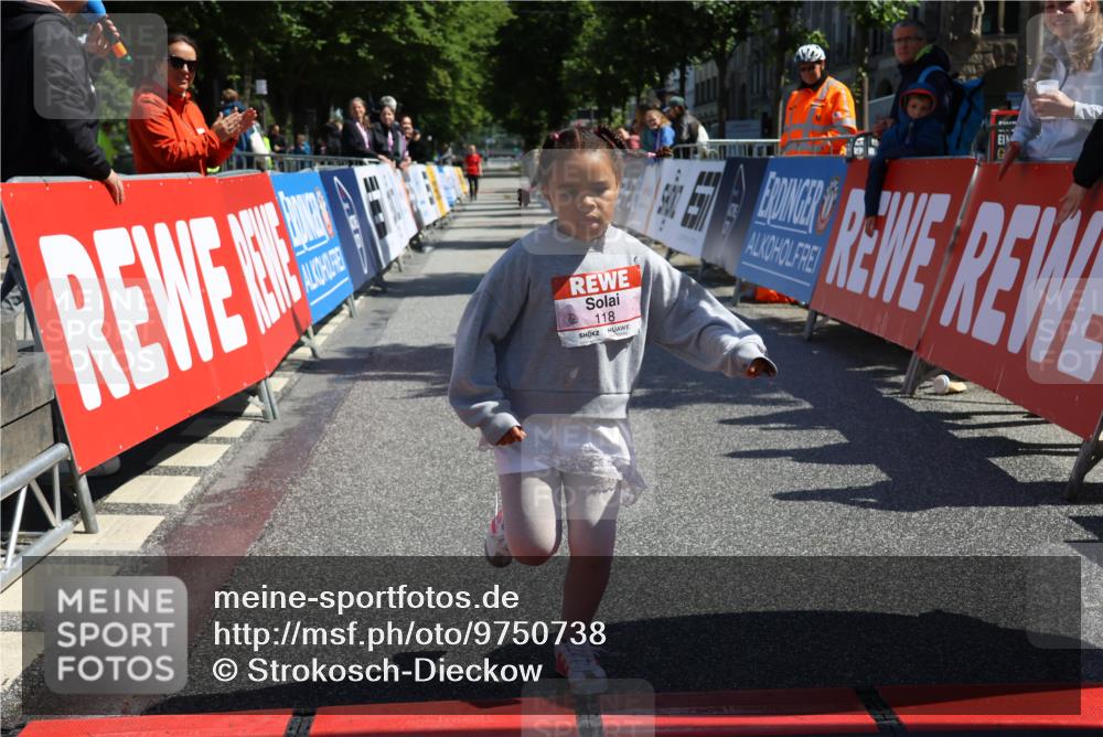 14.06.2026 - REWE Women's Run Strokosch-Dieckow http://msf.ph/oto/9750738 14.06.2026 11:39:45 Ziel 118 meine-sportfotos.de