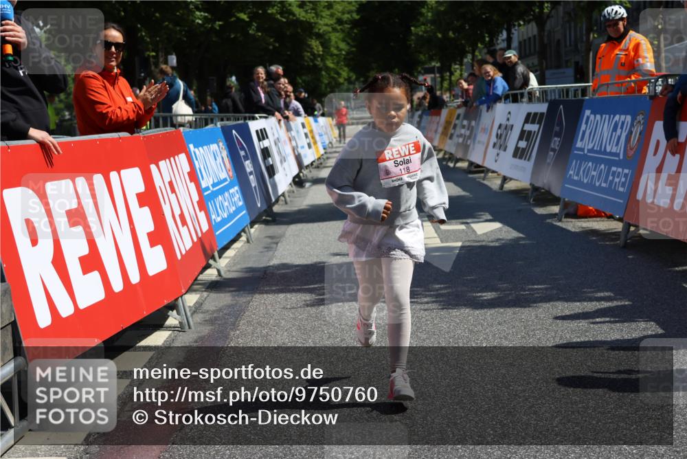 14.06.2026 - REWE Women's Run Strokosch-Dieckow http://msf.ph/oto/9750760 14.06.2026 11:39:44 Ziel 118 meine-sportfotos.de