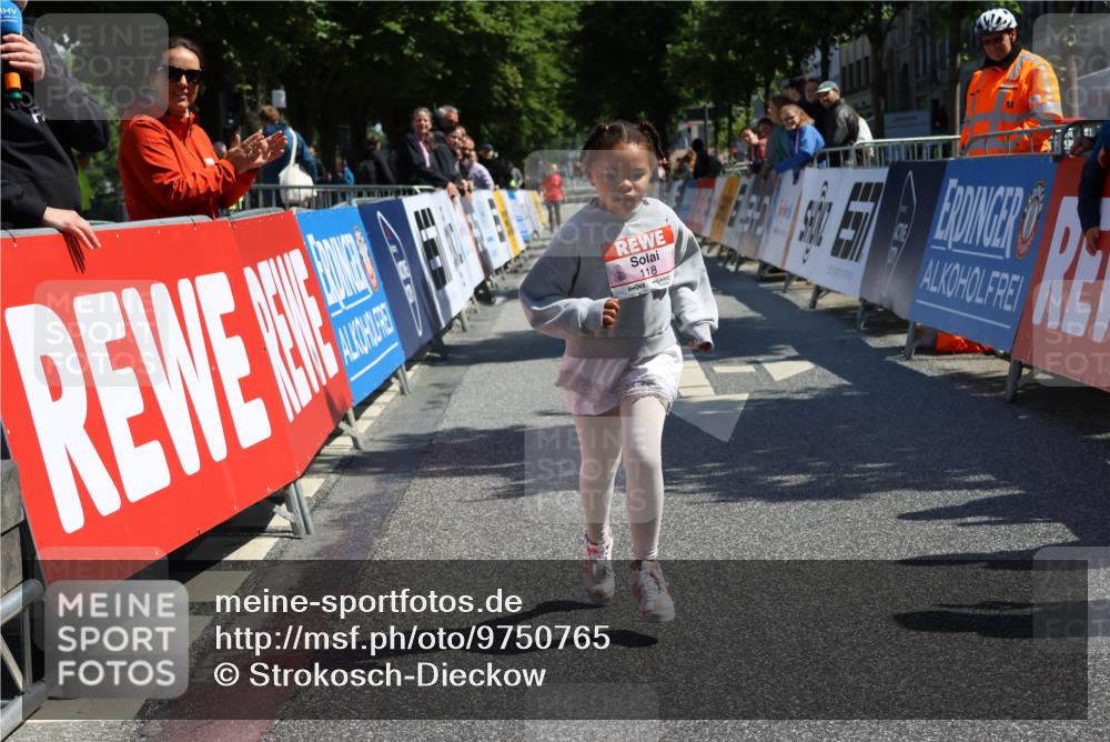 14.06.2026 - REWE Women's Run Strokosch-Dieckow http://msf.ph/oto/9750765 14.06.2026 11:39:44 Ziel 118 meine-sportfotos.de