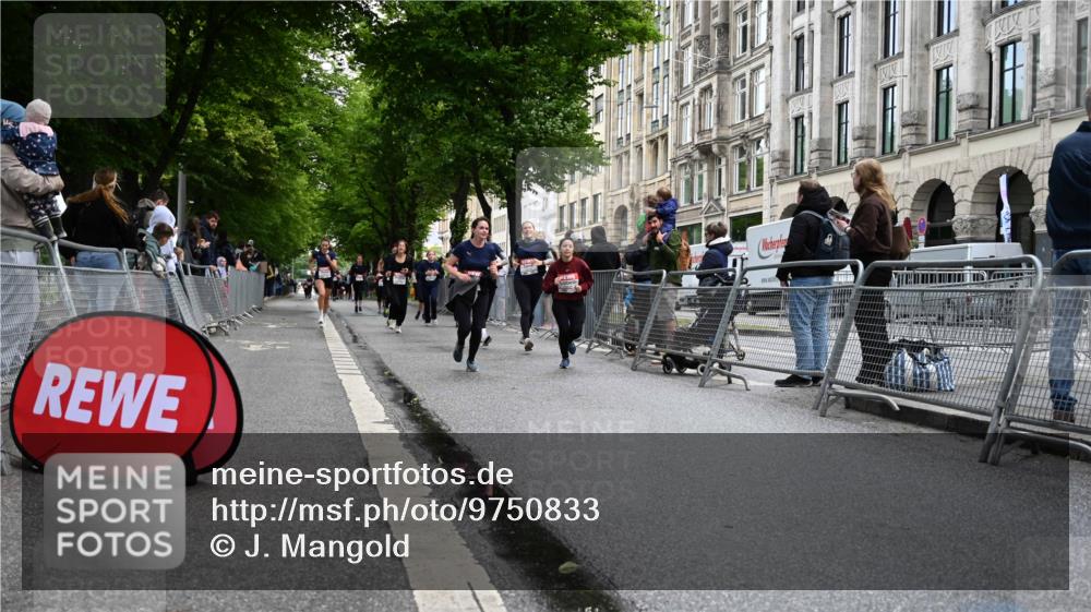 14.06.2026 - REWE Women's Run J. Mangold http://msf.ph/oto/9750833 14.06.2026 10:02:54 Ziel 10028, 10029, 10510, 10527, 10670, 10785, 11208, 11444, 11523 meine-sportfotos.de