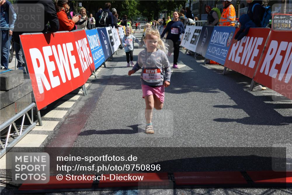 14.06.2026 - REWE Women's Run Strokosch-Dieckow http://msf.ph/oto/9750896 14.06.2026 11:39:22 Ziel 202, 218, 222, 243, 284, 291, 366 meine-sportfotos.de